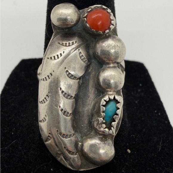 Navajo Jewelry - Silver and Turquoise Ring